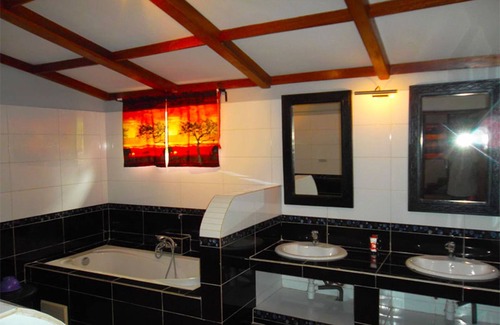 Grand Popo House | Hotel Awalé Plage - Village vacances
