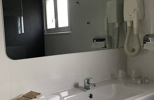 Barcelonnette Hotel | Hotel Azteca