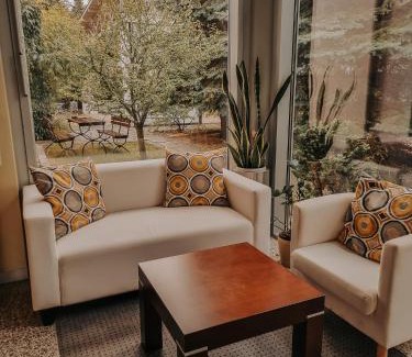 Krobielowice Hotel | Hotel Azyl