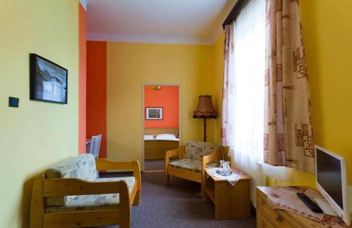 Trebon Hotel | Hotel Bílý Koníček