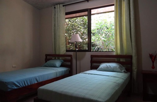 San Jose Bed & Breakfast | Hotel B&B Garden Grecia