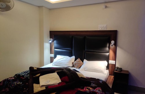 Banikhet Hotel | Hotel Balaji Dalhousie