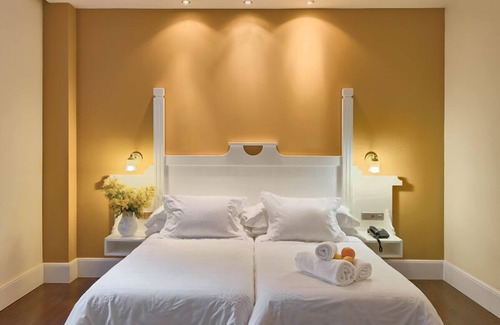 Penarrubia Hotel | Hotel Balneario La Hermida