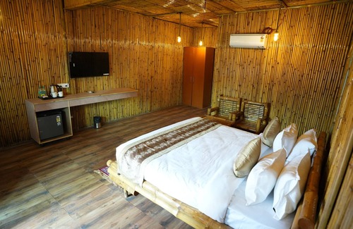 Varanasi Hotel | Hotel Banaras kila