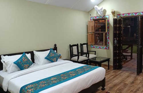 Varanasi Hotel | Hotel Banaras kila