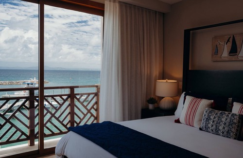 Puerto Bahia Resort | Hotel Bannister by Mint