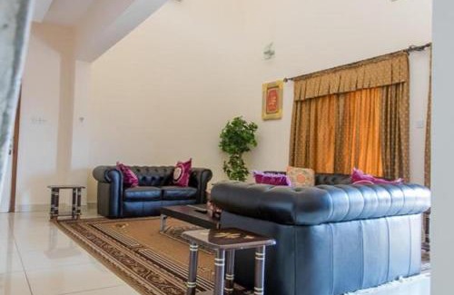 Freetown Hotel | Hotel Barmoi