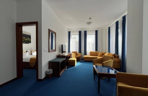 Sarvar Hotel | Hotel Bassiana