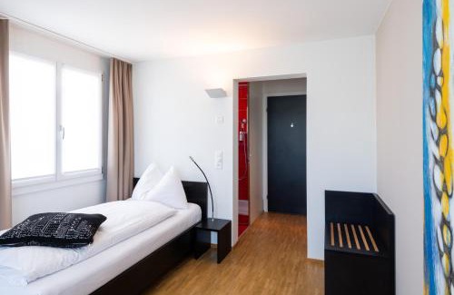 Rotkreuz Hotel | Hotel Bauernhof - Self Check-In Hotel