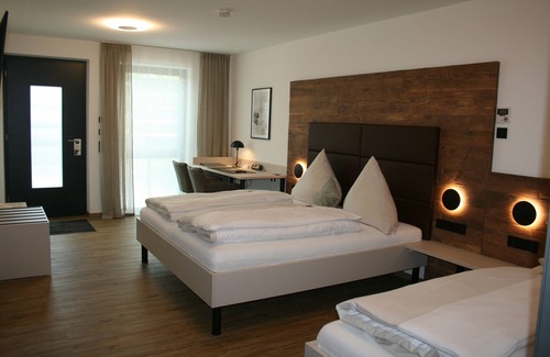 Dingolfing Hotel | Hotel Bavaria Garni