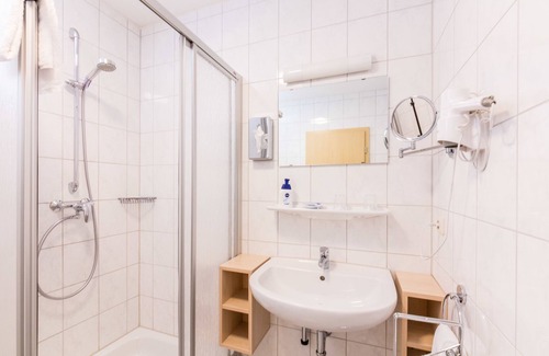 Dingolfing Hotel | Hotel Bavaria Garni