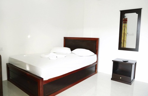 Trincomalee Hotel | Hotel, beach and Water Sports