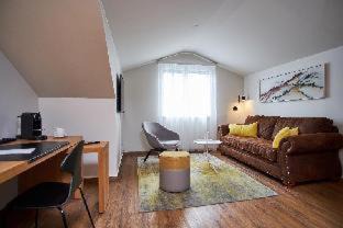 Innri-Njarthvik Hotel | Hotel Berg by Keflavik Airport