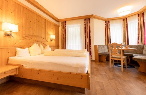 Volderau Hotel | Hotel Bergcristall