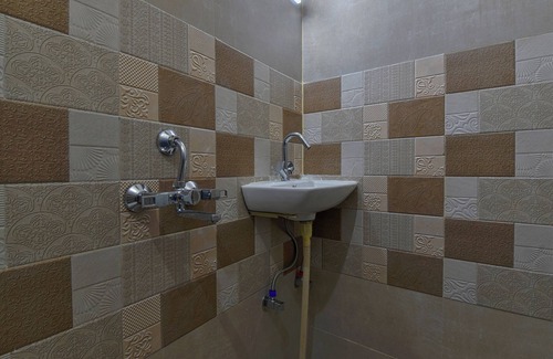 Bhiwadi Hotel | Hotel Bilaspur Pride