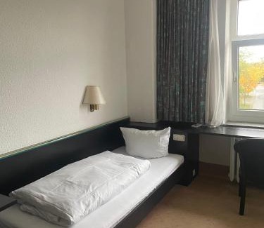 Bitterfeld-Wolfen Hotel | Hotel Bitterfelder Hof