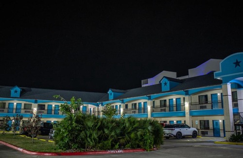 Clear Lake Shores Hotel | Hotel Bliss Kemah