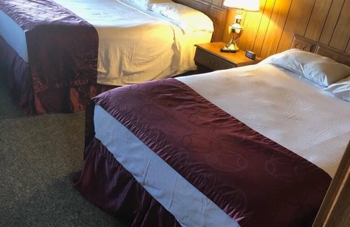 Stevens Point Hotel | Hotel Blue Top Inn