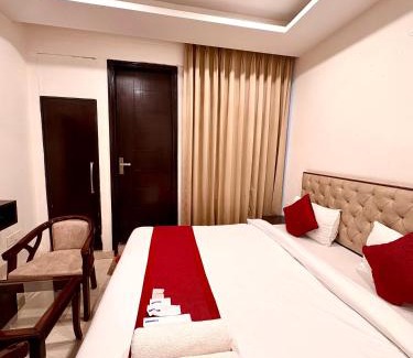 Chandigarh Hotel | Hotel Blueberry by Lycoris Group ! Parking ! Lift ! Best Selling Property in Tricity