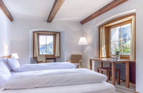 Spluegen Hotel | Hotel Bodenhaus