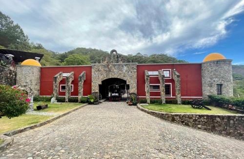 San Sebastian del Oeste Hotel | Hotel Boutique Hacienda Caudillos