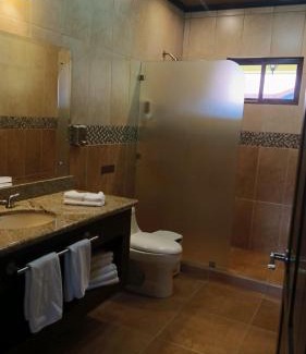 Cachi Hotel | Hotel Boutique Casona del Cafetal and Lakeside Restaurant