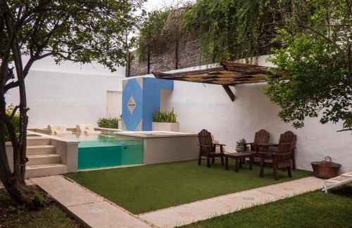 Zona Paseo Montejo Hotel | Hotel Boutique Flores y Gemas