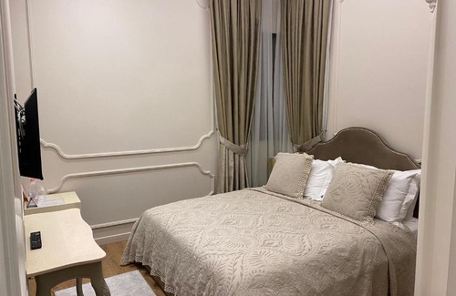 Tirana Hotel | Hotel Boutique Vila 135