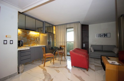 Setor Hoteleiro Sul House | Hotel Brasil 21 Ultra Luxo, TV gigante, varandas