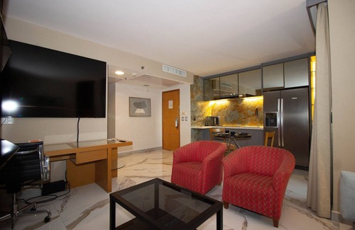 Setor Hoteleiro Sul House | Hotel Brasil 21 Ultra Luxo, TV gigante, varandas