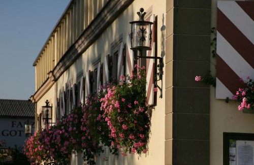 Reichelshofen Hotel | Hotel Brauereigasthof Landwehr-Bräu