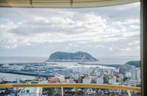 Songsan-dong Hotel | Hotel bridge Seogwipo
