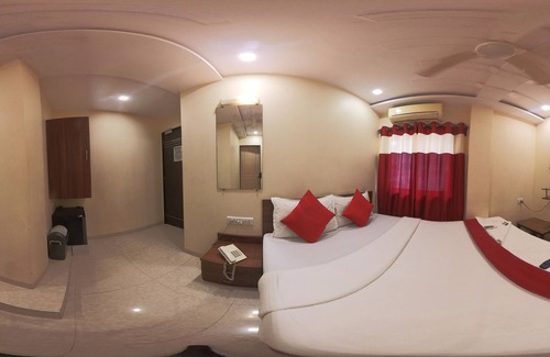 Girgaon Hotel | Hotel Briteway