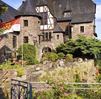 Alf Hotel | Hotel Burg Arras