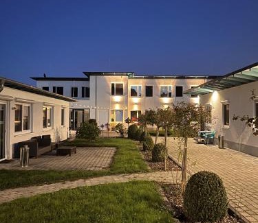 Kreuzau Hotel | Hotel Burgholz