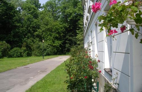 Jablonna Bed & Breakfast | Hotel butikowy Pałac Jabłonna