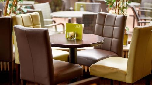 Kueser Plateau Hotel | Hotel Café Ernst