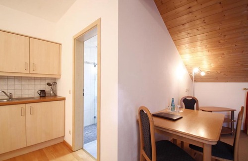 Egling Hotel | Hotel-Cafe Hanfstingl
