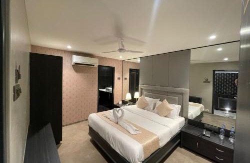 South West Hotel | Hotel Calabash Luxury Villa Near New Delhi Airport
