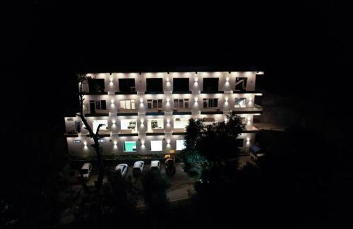 Chamba Hotel | Hotel Candle Wood