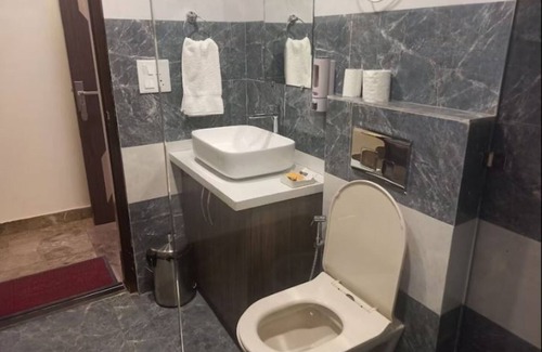 Shimla Hotel | Hotel Candle Wood Shimla
