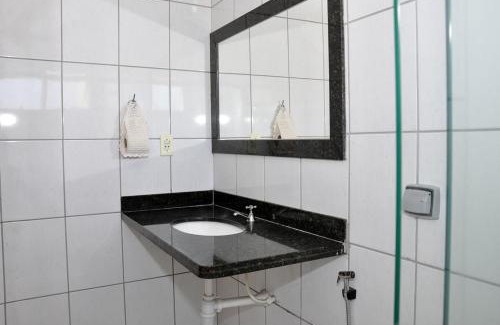 Uberaba Hotel | Hotel Carolina 2 - próximo a Universidade de Uberaba uniube - ao Aeroporto Fórum De uberaba - hospital Mario Palmeirio ao Hospital São Marcos e hospital Regional