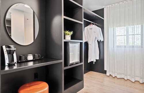 Claremont Hotel | Hotel Casa 425 + Lounge