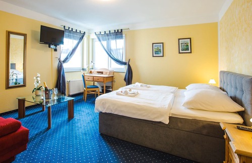 Effeld Hotel | Hotel CASA Altstadt