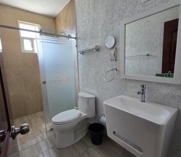 Yuriria Hotel | Hotel Casa Garatusa