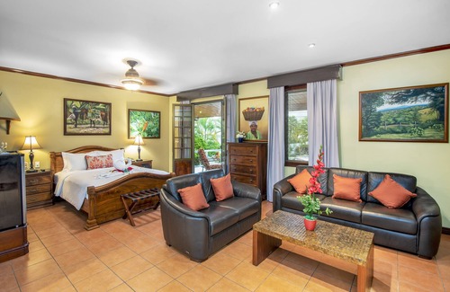 Golfito Hotel | Hotel Casa Roland Golfito Resort