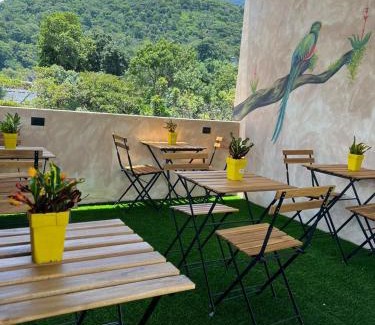 San Juan La Laguna Hotel | Hotel Casa Vieja