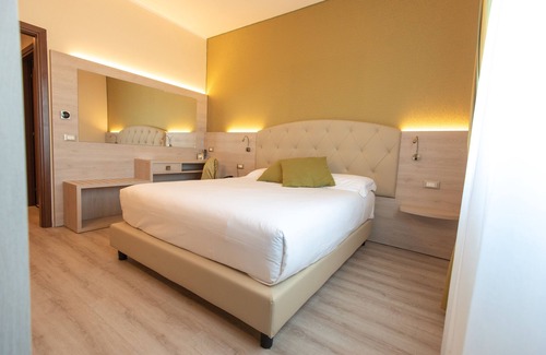 Castel San Pietro Terme Hotel | Hotel Castello