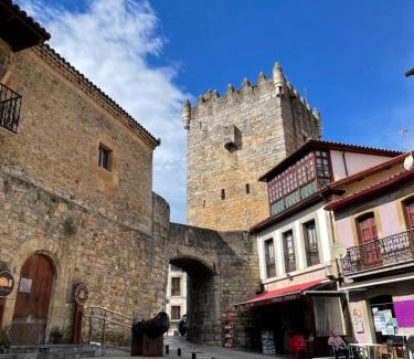Salas Hotel | Hotel Castillo Valdés Salas