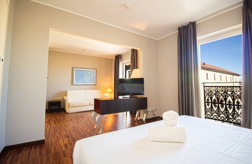 Novara Hotel | Hotel Cavour by LVG Hotel Collection